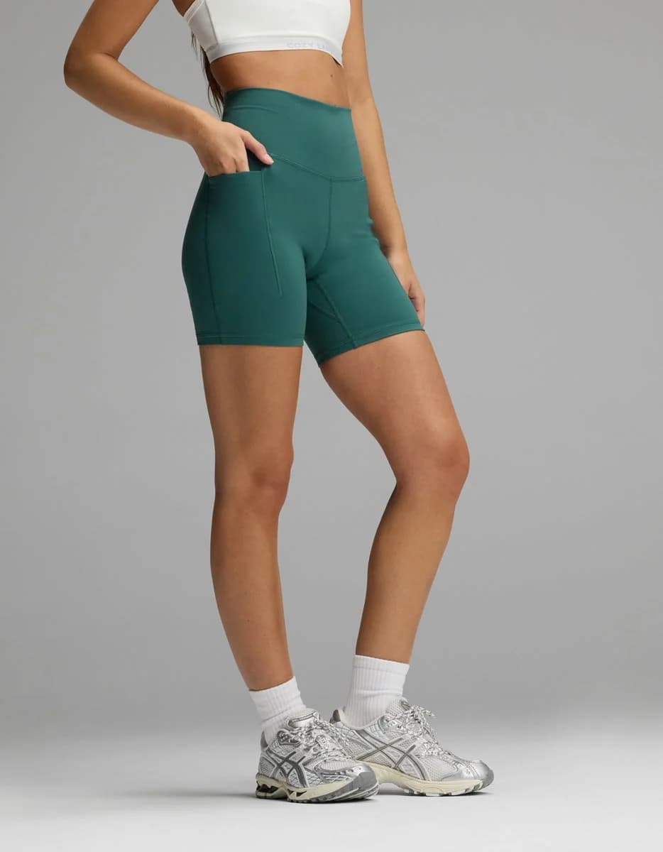 Women's Liv Biker Short 6" with Pockets